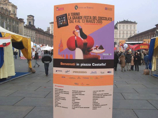photo (56KB) : Figure 3 : The Turin Chocolate Festival © John Paschoud